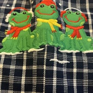 Plaid Smocked Overalls
Boutique “Kelly’s Kids”